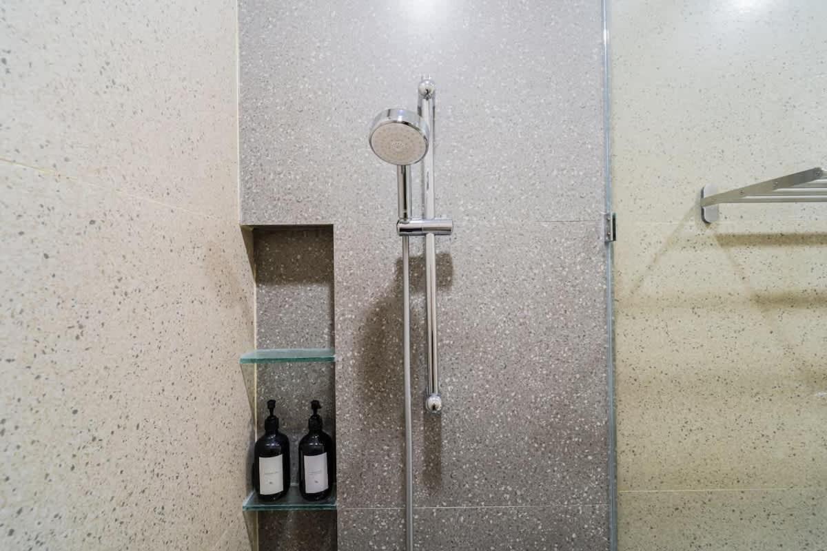 Alyxia 1 Bedroom Apartment In Central Seminyak Екстер'єр фото