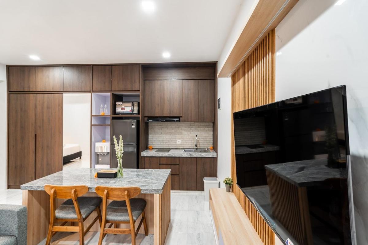 Alyxia 1 Bedroom Apartment In Central Seminyak Екстер'єр фото
