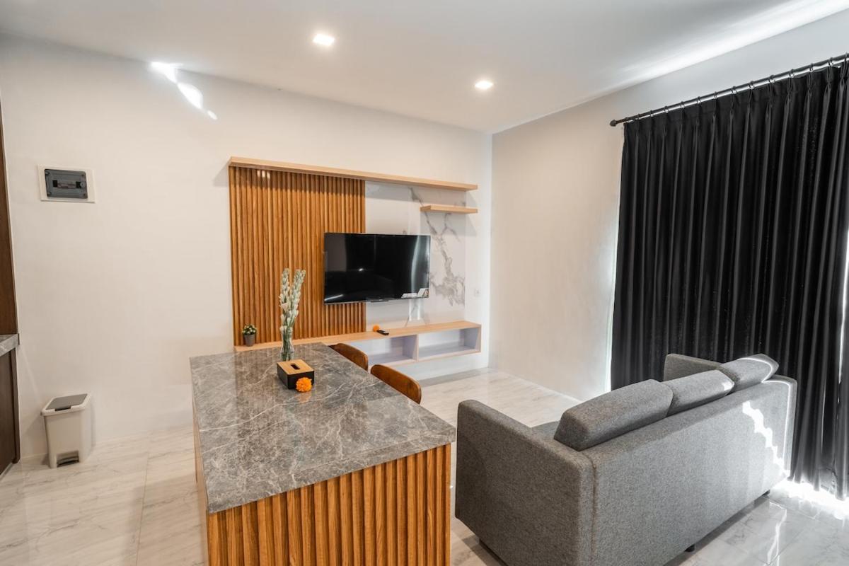 Alyxia 1 Bedroom Apartment In Central Seminyak Екстер'єр фото